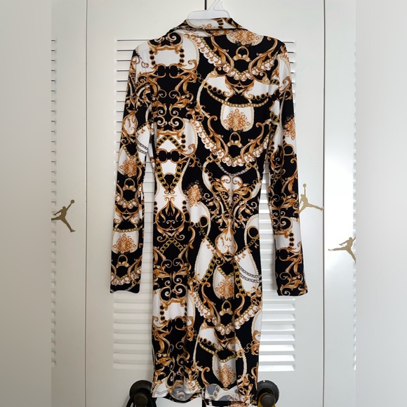 Dress - Picture 3 of 5